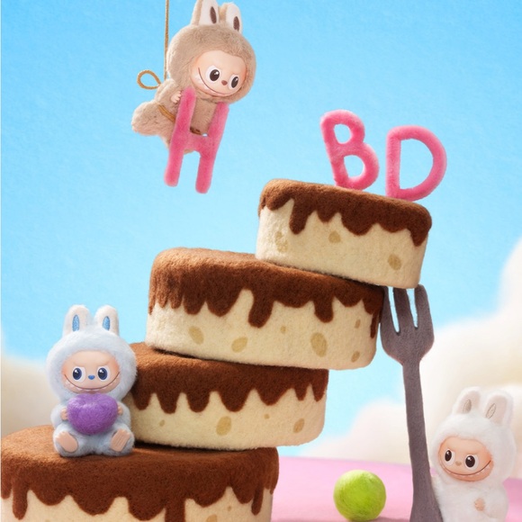 Labubu Pin For Love ‘M’ (Lavender) - Picture 3 of 10